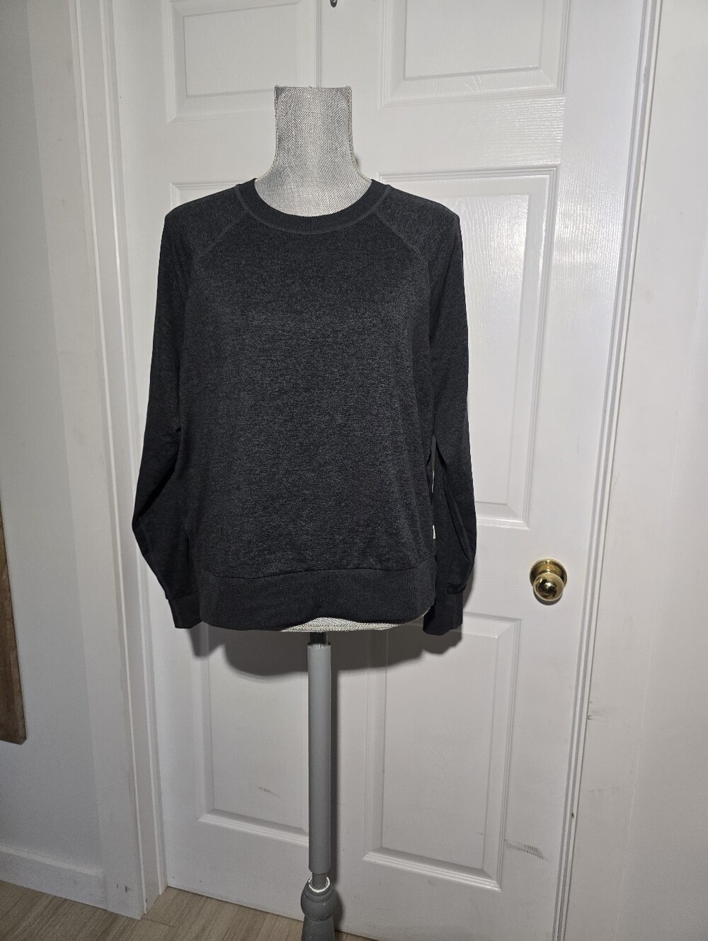 VUORI halo Essential Crew